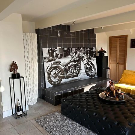 Grouse Cheerful Large Private Bedroom, Bath, Shared Deck, Pool, Hot Tub Северный Ванкувер Экстерьер фото