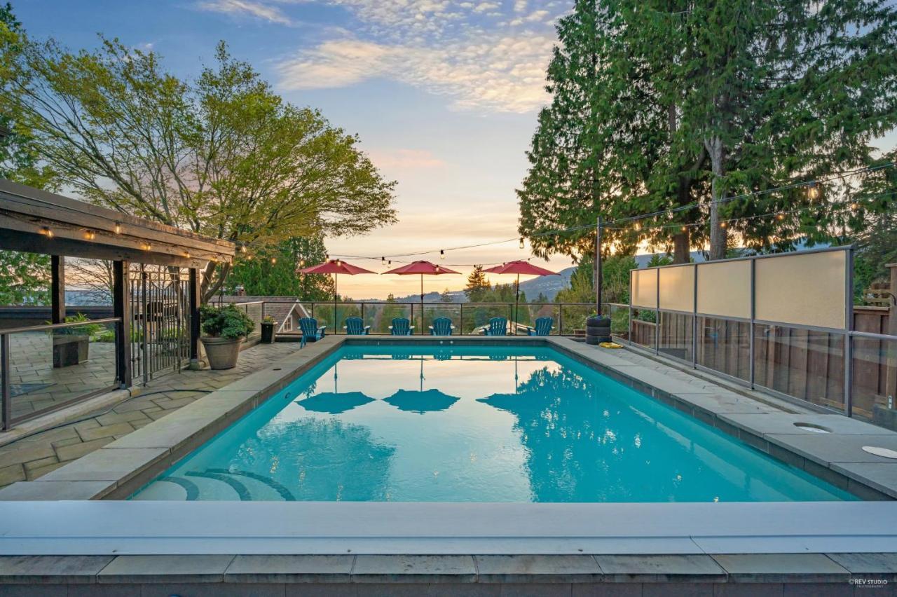 Grouse Cheerful Large Private Bedroom, Bath, Shared Deck, Pool, Hot Tub Северный Ванкувер Экстерьер фото