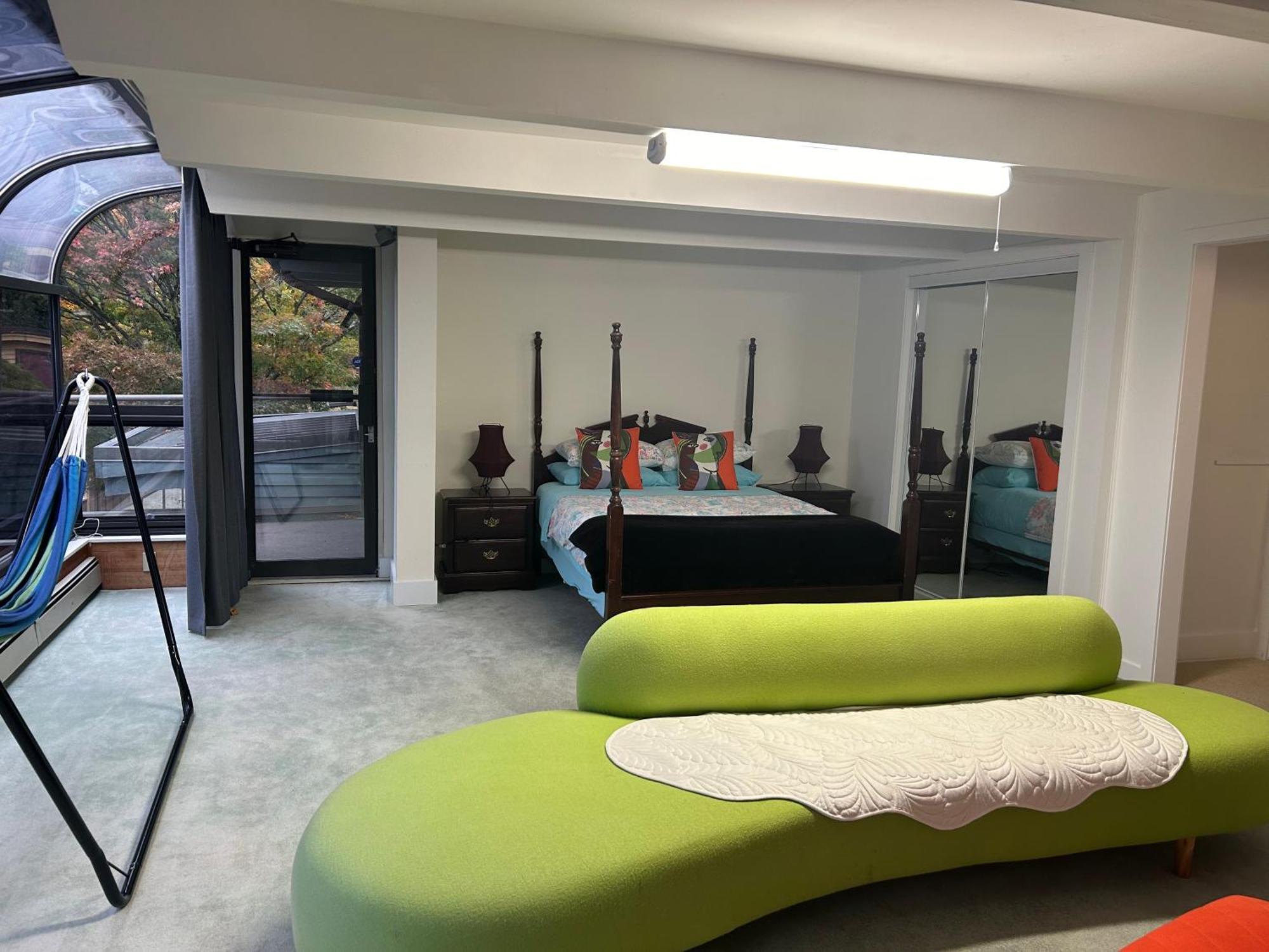 Grouse Cheerful Large Private Bedroom, Bath, Shared Deck, Pool, Hot Tub Северный Ванкувер Экстерьер фото