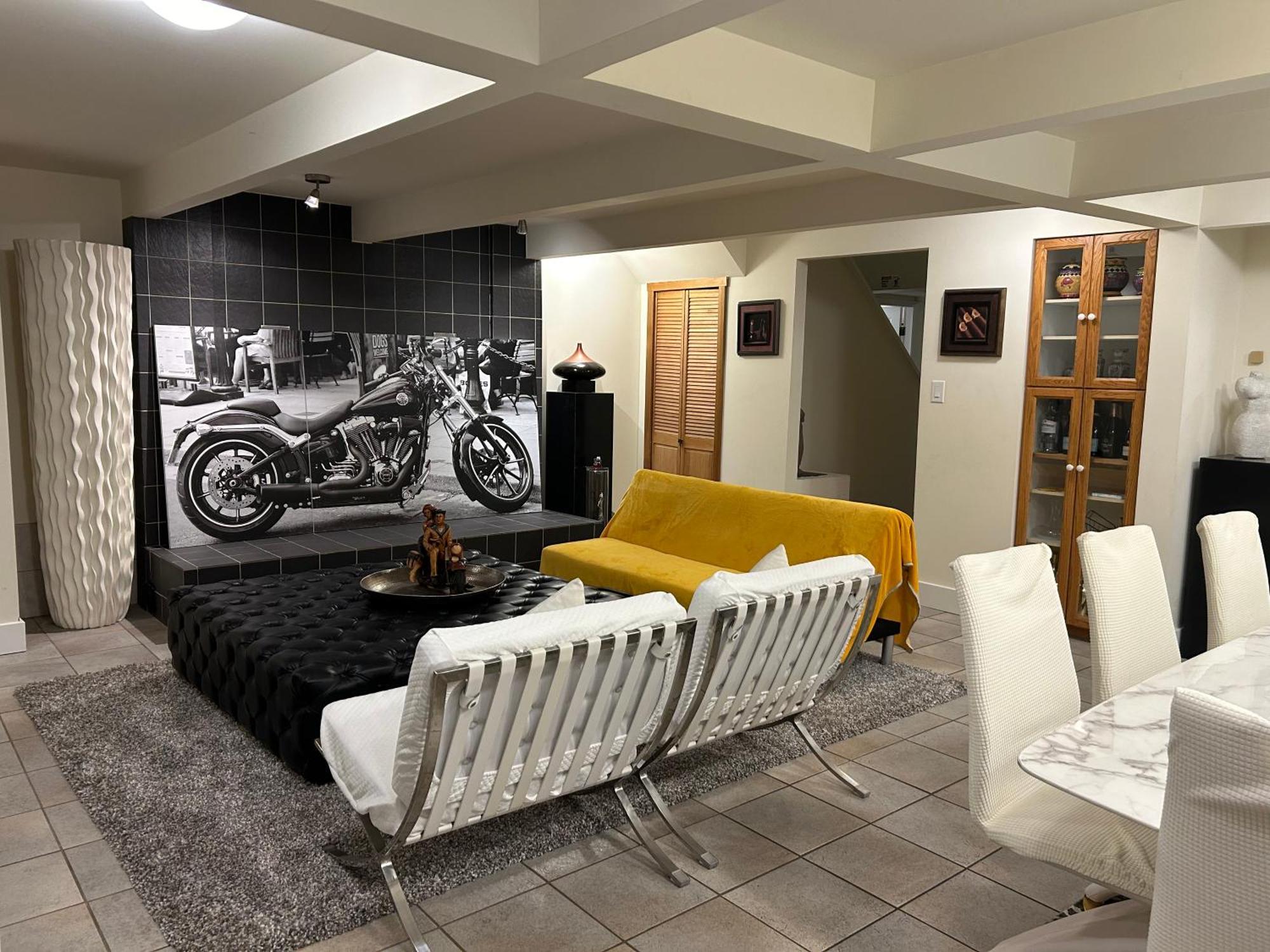Grouse Cheerful Large Private Bedroom, Bath, Shared Deck, Pool, Hot Tub Северный Ванкувер Экстерьер фото
