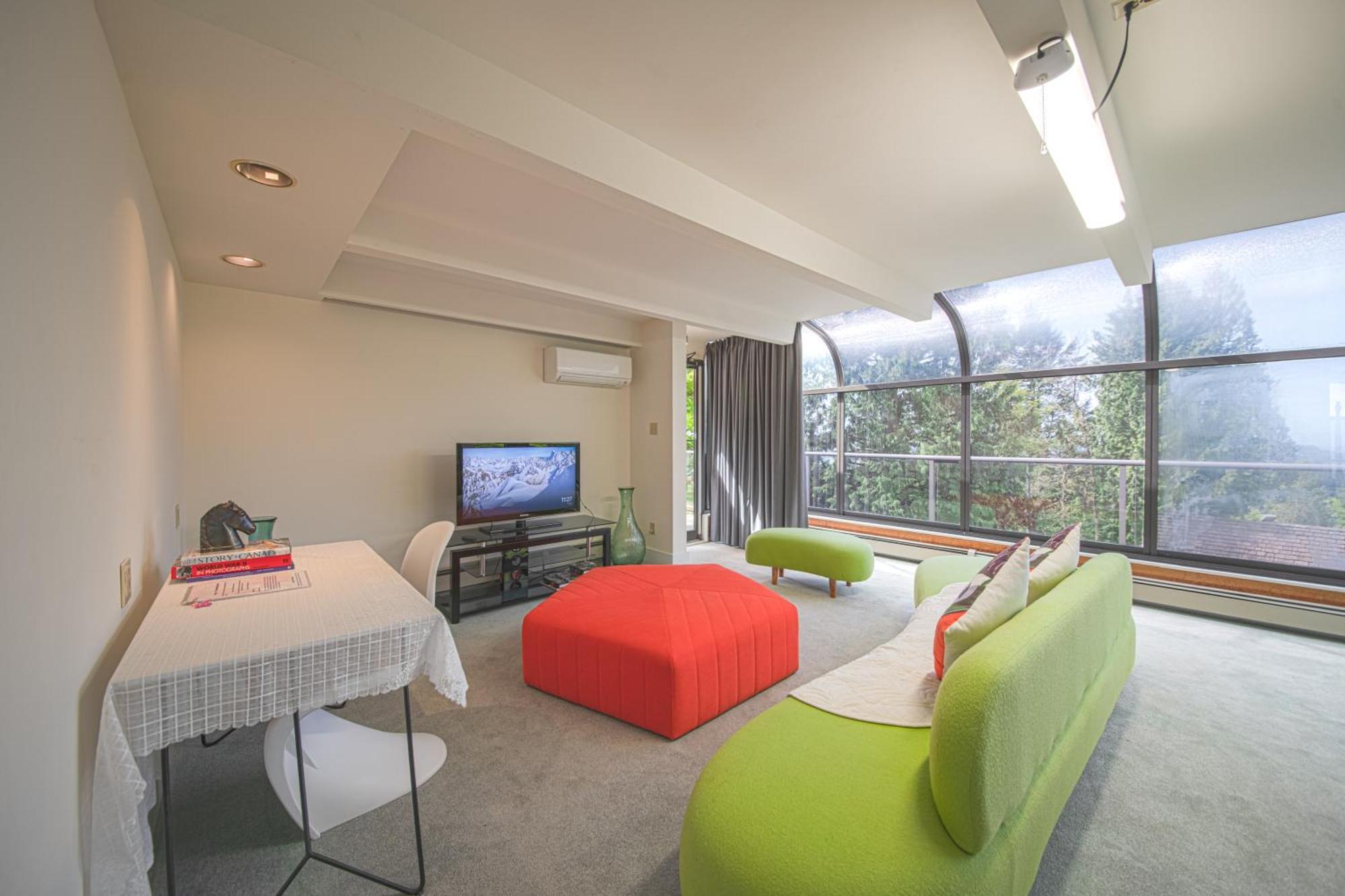 Grouse Cheerful Large Private Bedroom, Bath, Shared Deck, Pool, Hot Tub Северный Ванкувер Экстерьер фото